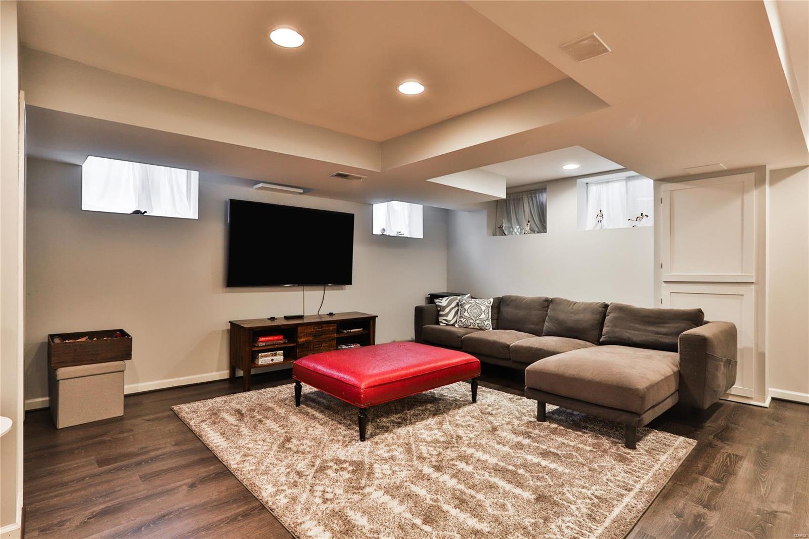 26 Waverton Drive Ladue, MO 63124 - Photo 32 of 45