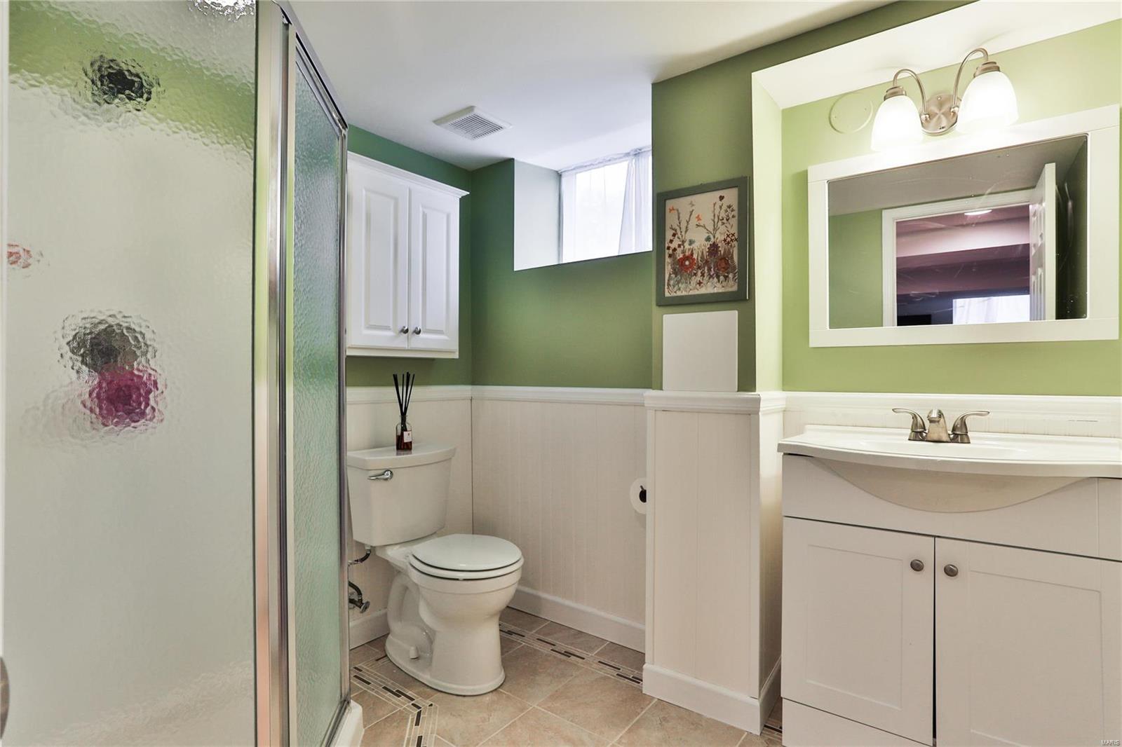 26 Waverton Drive Ladue, MO 63124 - Photo 35 of 45