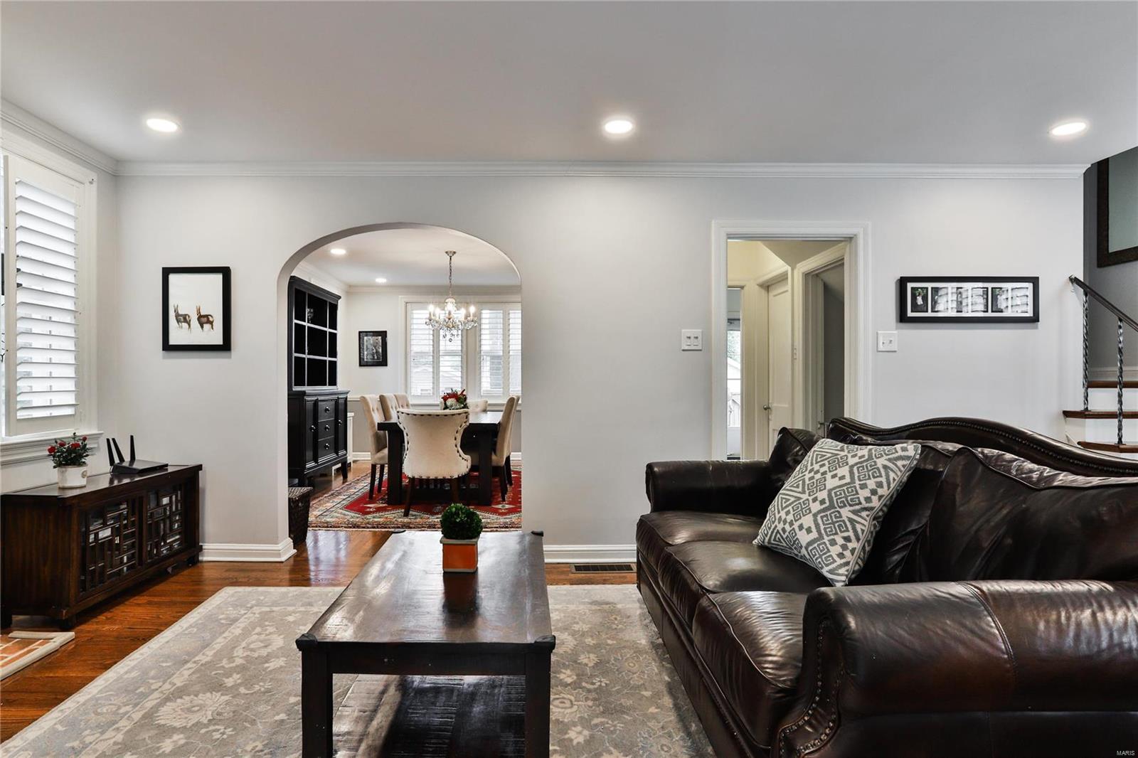 26 Waverton Drive Ladue, MO 63124 - Photo 7 of 45