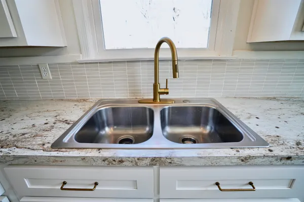 a close view of sink and tap