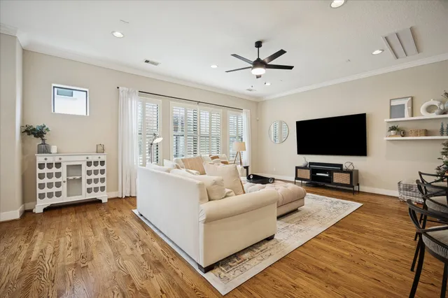 $485,000 | 934 West 22nd Street, Unit B, Houston, TX 77008