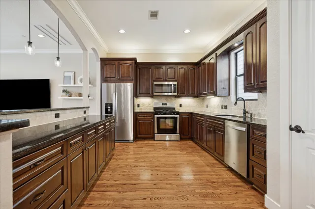 $485,000 | 934 West 22nd Street, Unit B, Houston, TX 77008