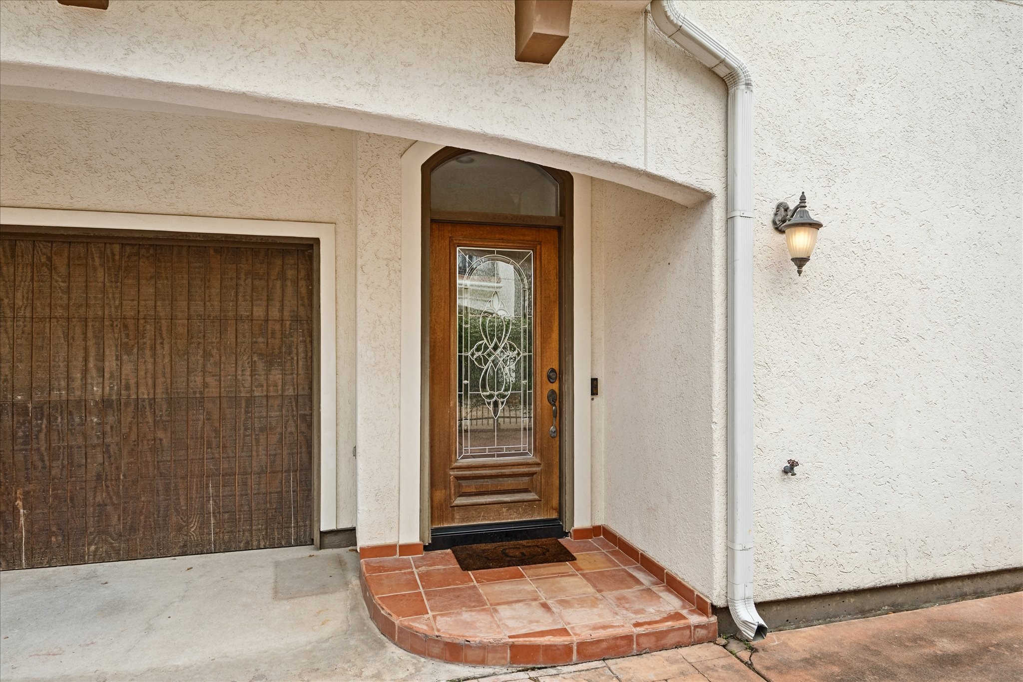 934 West 22nd Street, Unit B Houston, TX 77008 - Photo 8 of 29 a front view of a house