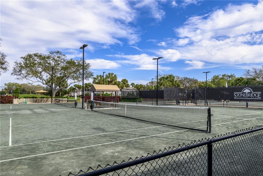 2090 Aberdeen Lane, Unit 101 Naples, FL 34109 - Photo 35 of 37 a view of a basketball court