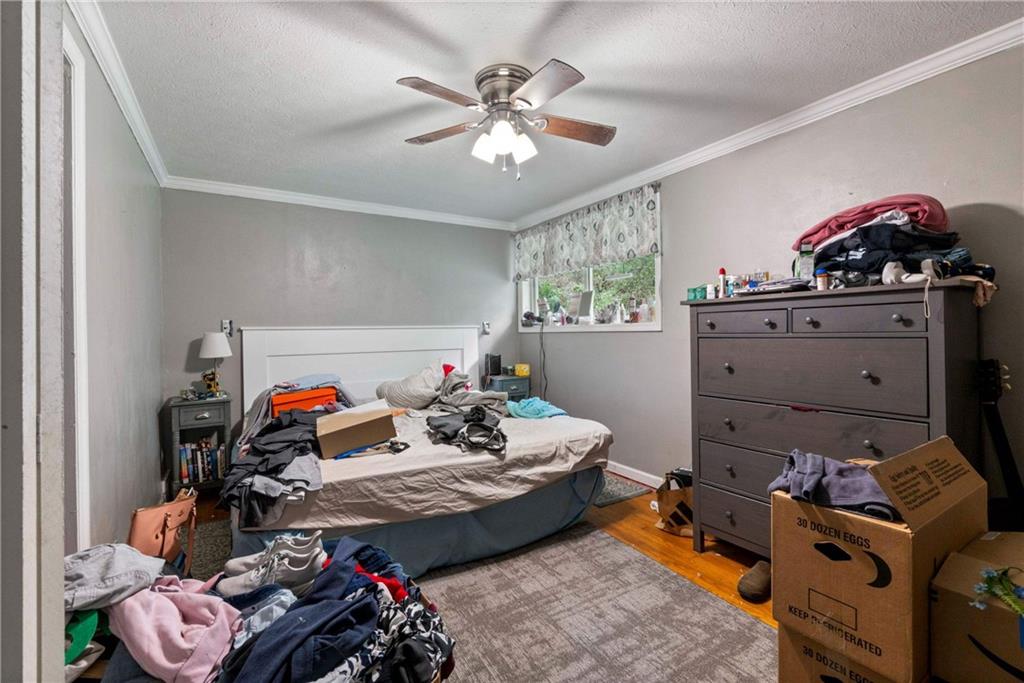321 Logan Road Imperial, PA 15126 - Photo 9 of 25 Gallery Image 9