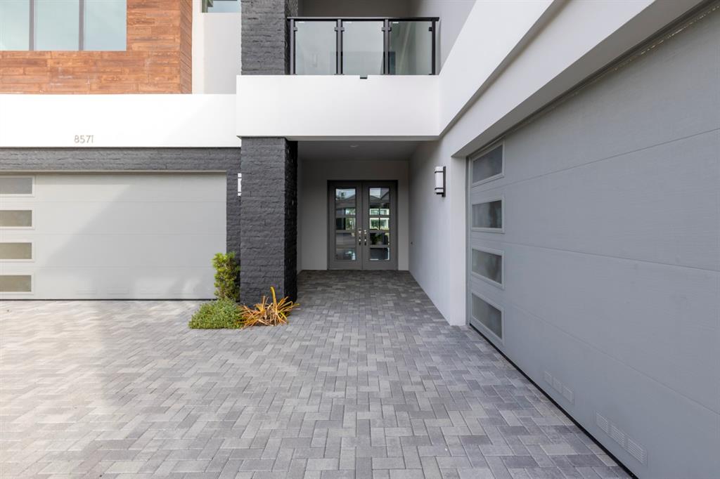 8571 Shoreacres Street Boca Raton, FL 33434 - Photo 5 of 95 Entry 01 - 4 CARS GARAGE