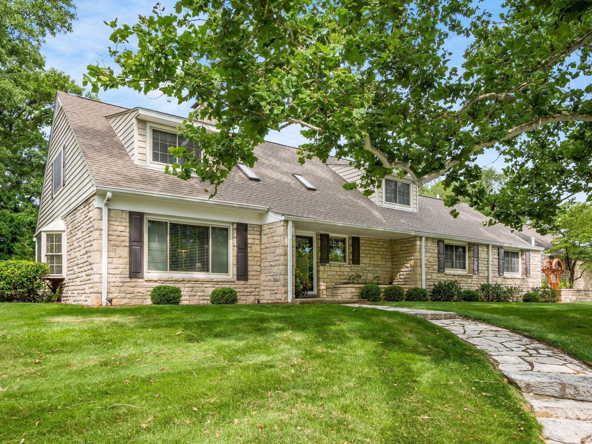363 South Kellner Road Columbus, OH 43209 - Photo 71 of 72 Front View