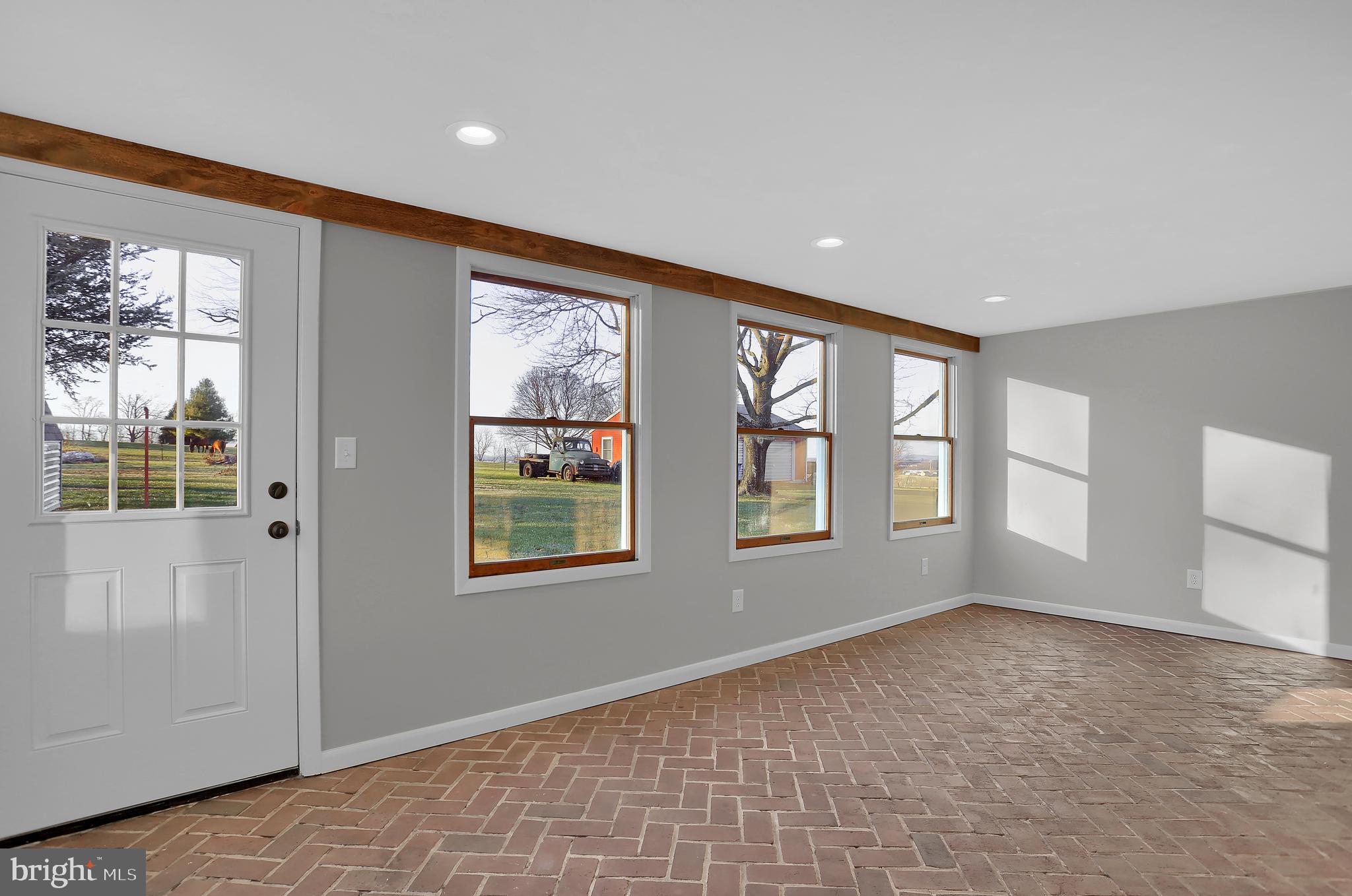 1806 Stoverstown Road Spring Grove, PA 17362 - Photo 21 of 43