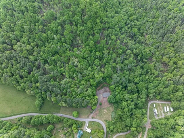 $287,000 | 1000 Mining Town Road, Mountain City, TN 37683