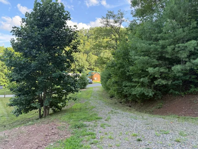 $287,000 | 1000 Mining Town Road, Mountain City, TN 37683
