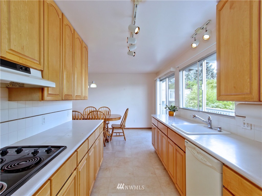 416 Seneca Avenue Northwest Renton, WA 98057 - Photo 8 of 24 Gallery Image 8