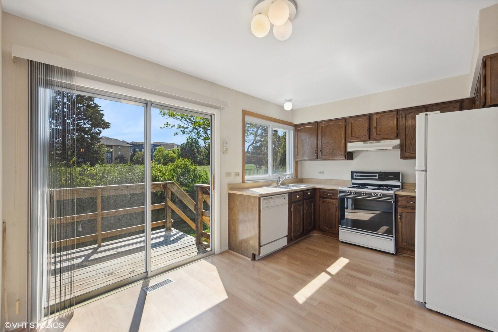 115 Regency Drive Lombard, IL 60148 - Photo 6 of 23