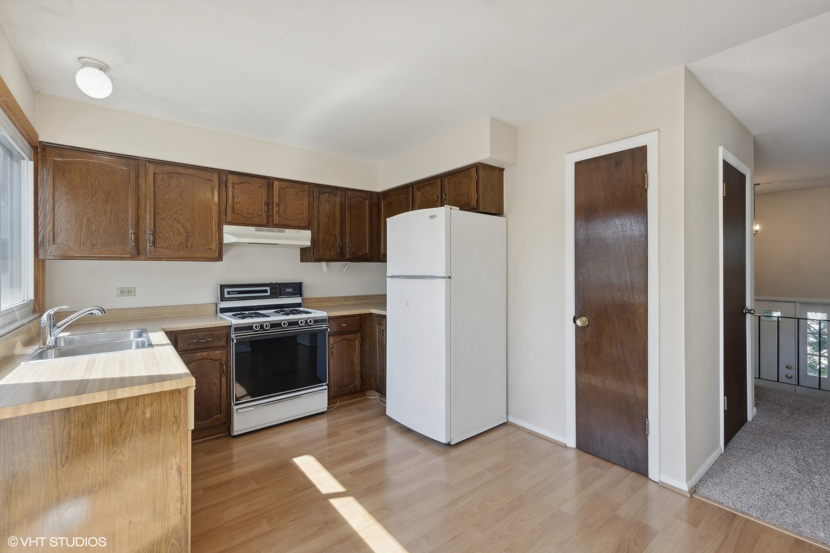 115 Regency Drive Lombard, IL 60148 - Photo 7 of 23