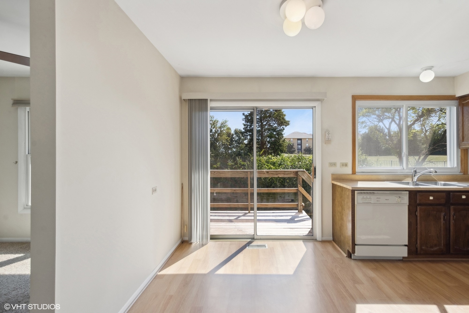 115 Regency Drive Lombard, IL 60148 - Photo 8 of 23