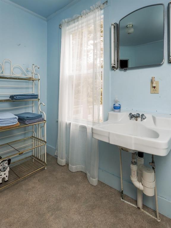 67 Shore Road East Boothbay, ME 04544 - Photo 17 of 20 The bathroom includes shower, sink,...