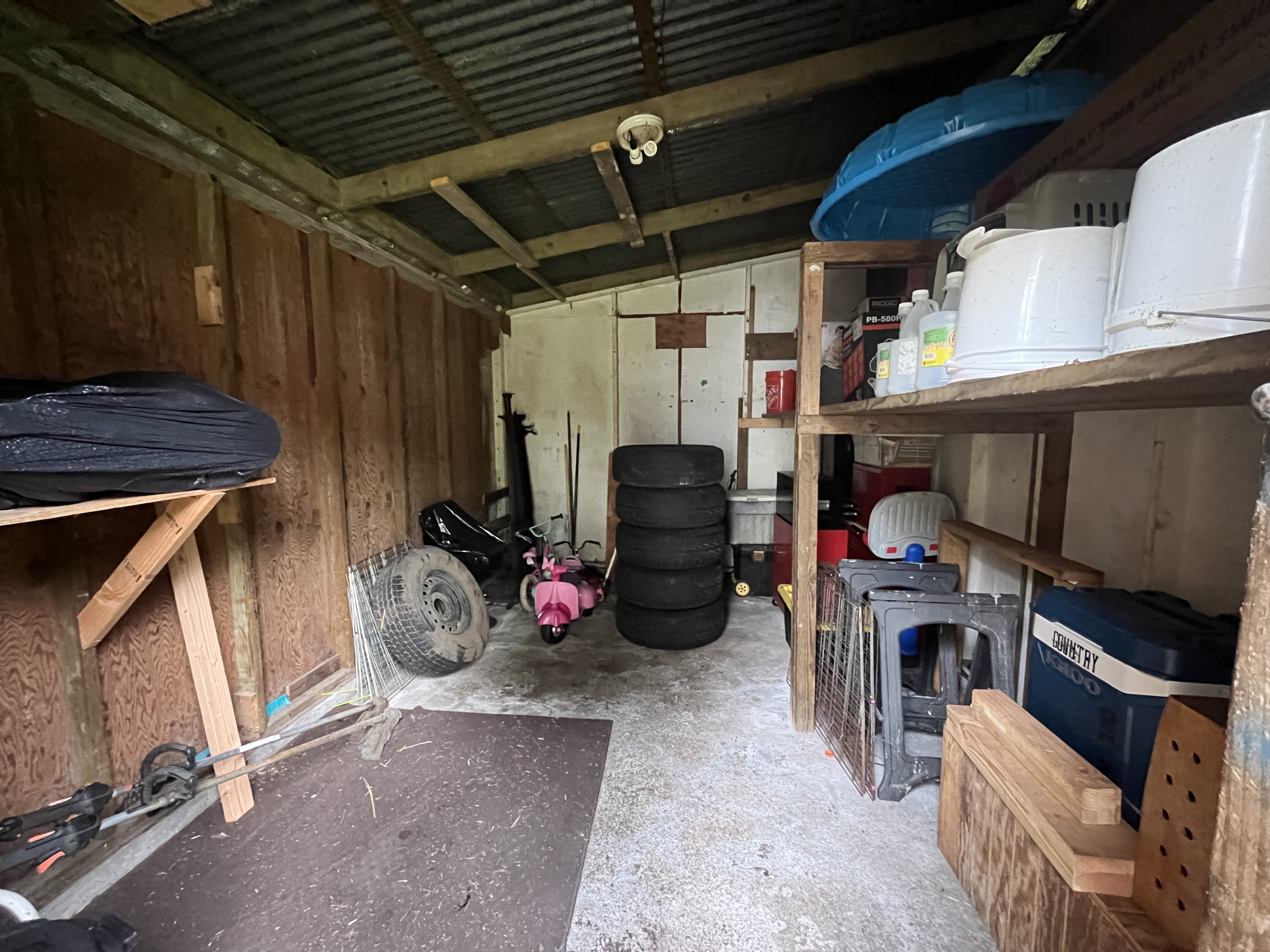 16-1088 Opeapea Road Kurtistown, HI 96760 - Photo 20 of 29 a view of a room with gym equipment