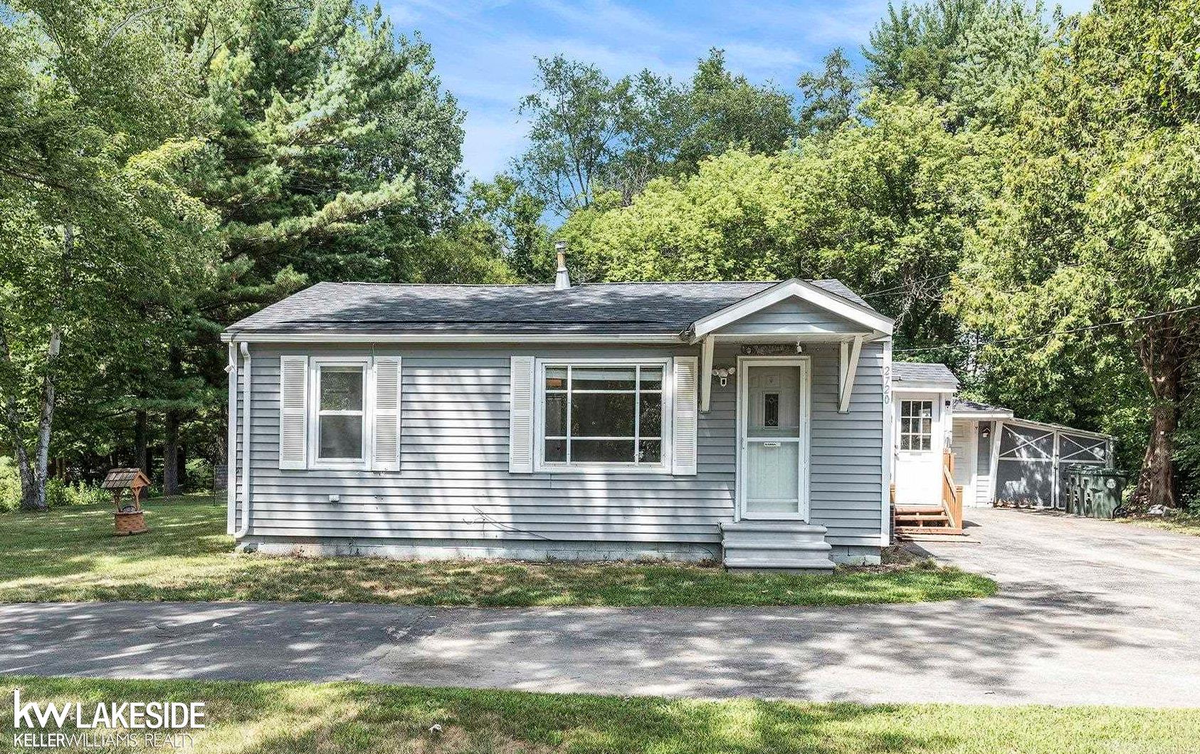 2720 Buckner Road Lake Orion, MI 48362 - Photo 1 of 20 50185674-a263f809-7950-4a9a-85ee-a34e41595c41.JPG