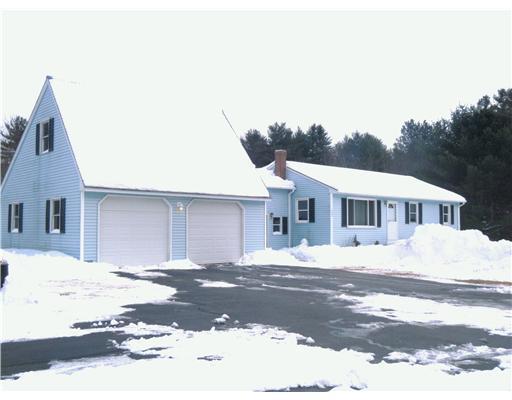 1006 Royalsborough Road Durham, ME 04222 - Photo 3 of 12 Exterior Front.