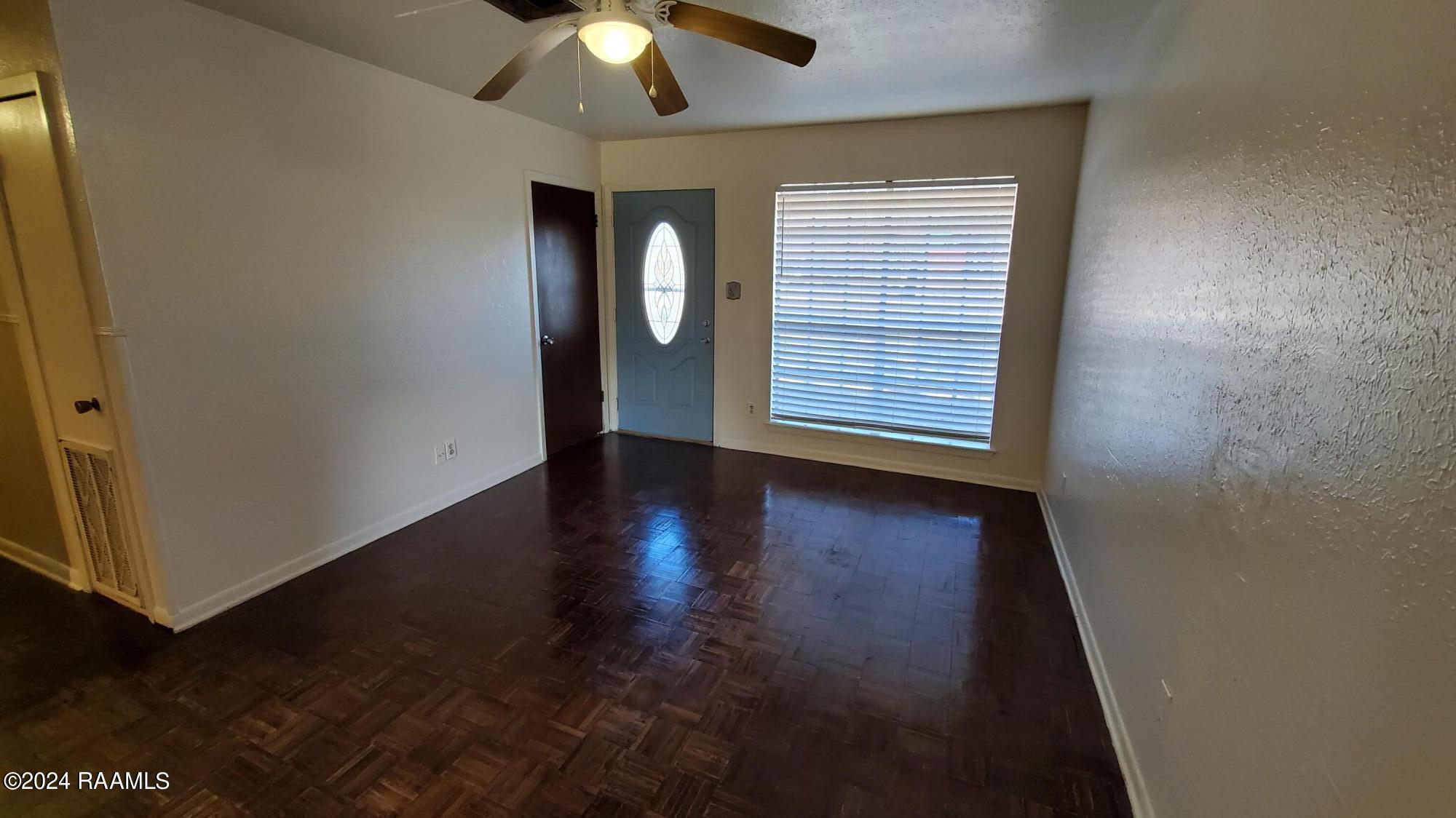 326 Guidry Road Lafayette, LA 70503 - Photo 3 of 11 20240117_125311