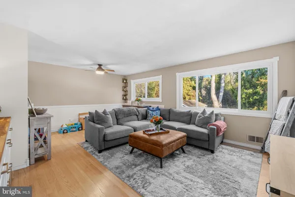 $649,999 | 5609 Pier Drive, Rockville, MD 20851