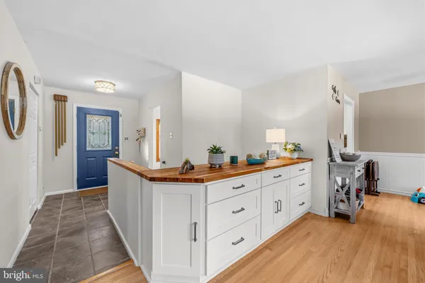 $649,999 | 5609 Pier Drive, Rockville, MD 20851