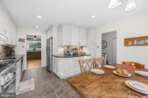 $649,999 | 5609 Pier Drive, Rockville, MD 20851