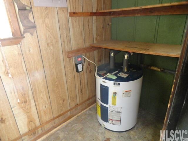 4068 Beach Road Hudson, NC 28638 - Photo 4 of 14
