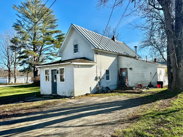 $70,000 | 41 Church Street, Clinton, ME 04927