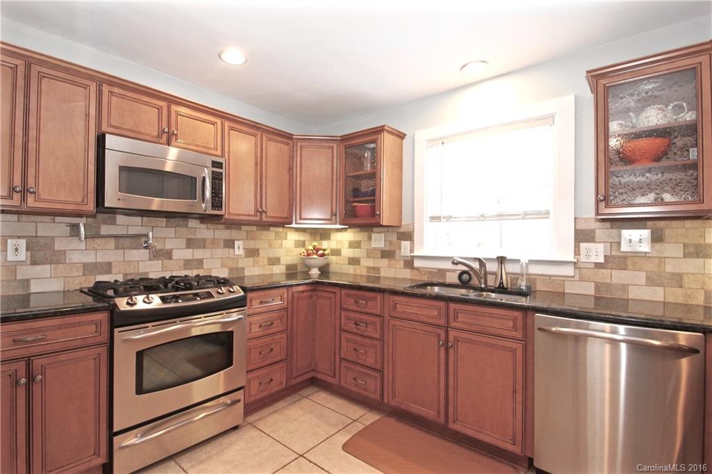 1901 Club Road Charlotte, NC 28205 - Photo 4 of 19 Gallery Image 4