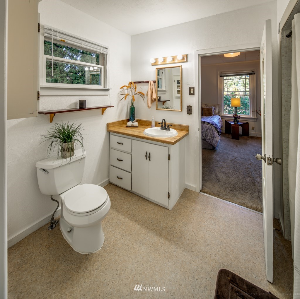 4512 Cable Street Bellingham, WA 98229 - Photo 11 of 25 Gallery Image 11