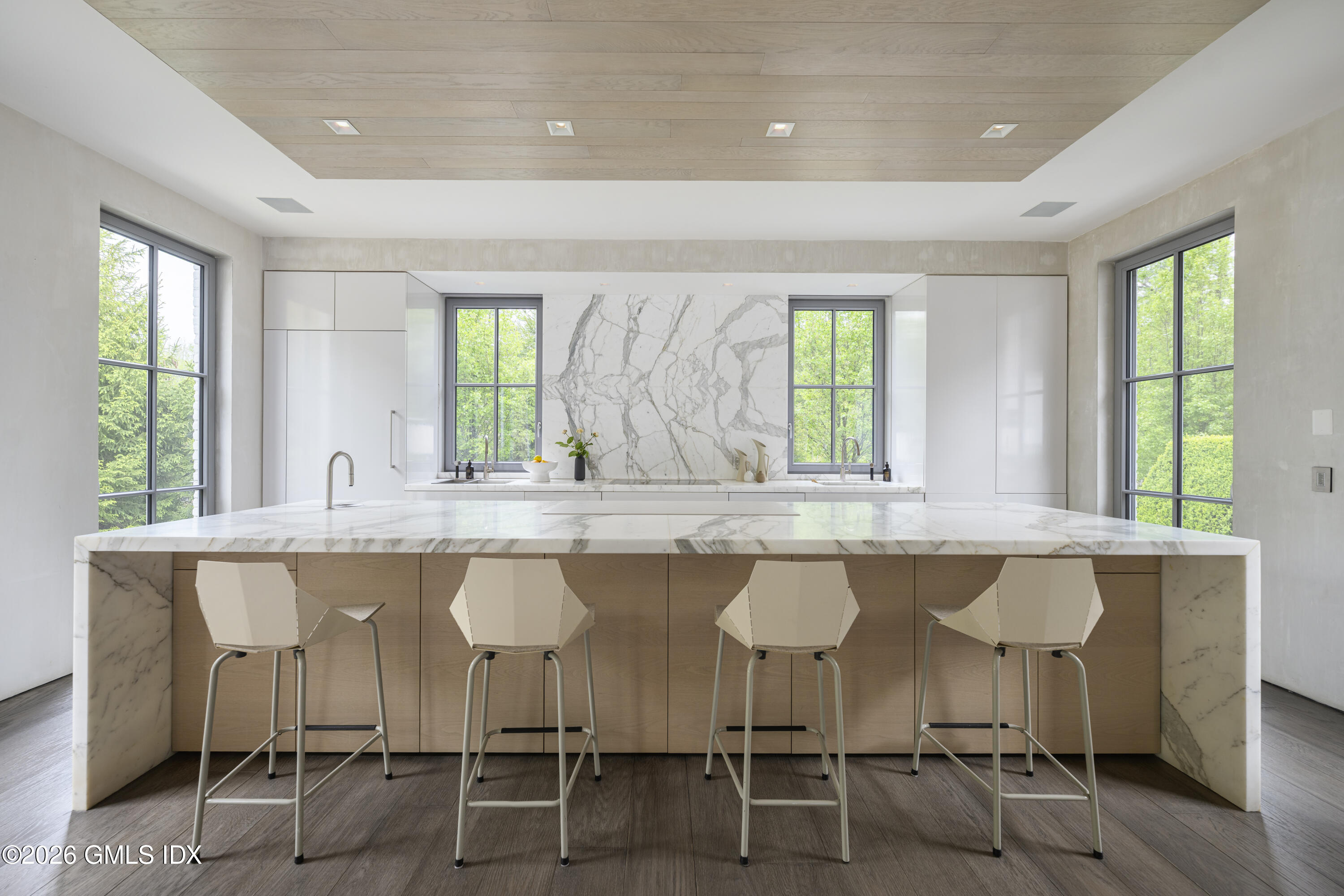 306 Round Hill Road Greenwich, CT 06831 - Photo 8 of 50 _DSC0565-Edit