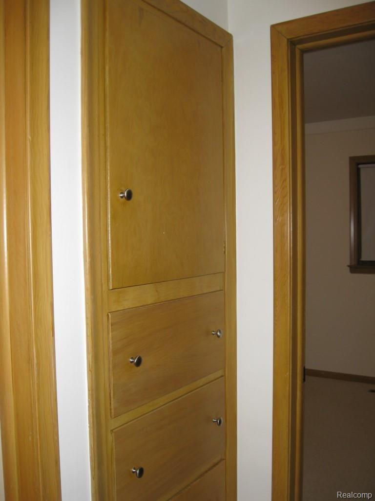 16705 Merriman Road Livonia, MI 48154 - Photo 15 of 51 IMG_2476.JPG