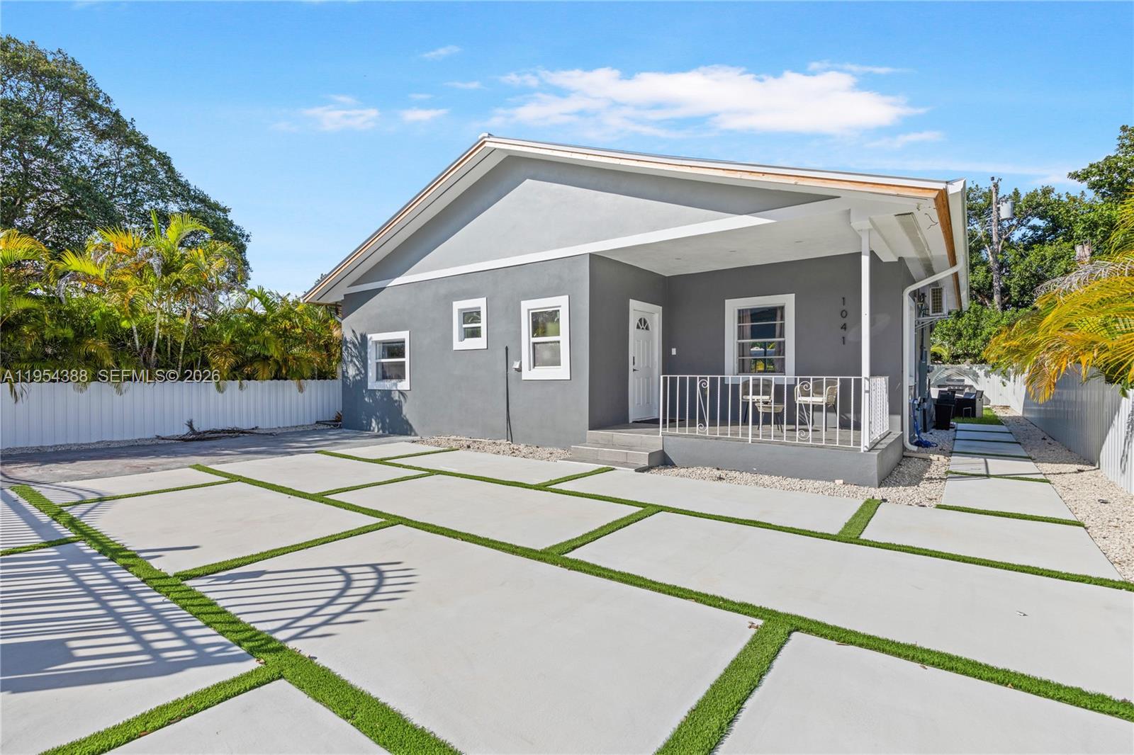 1041 Northwest 73rd Street Miami, FL 33150 - Photo 2 of 18