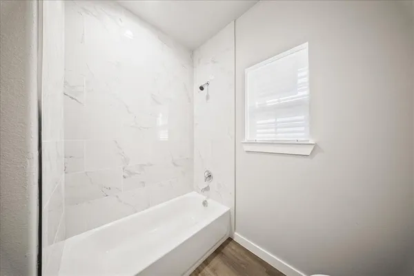 $2,000 | 1624 East Collin Street, Corsicana, TX 75110