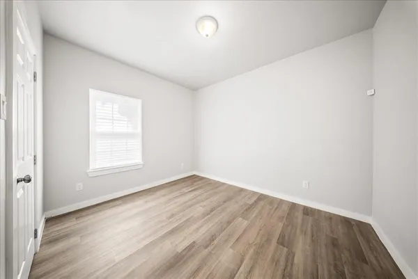 $2,000 | 1624 East Collin Street, Corsicana, TX 75110