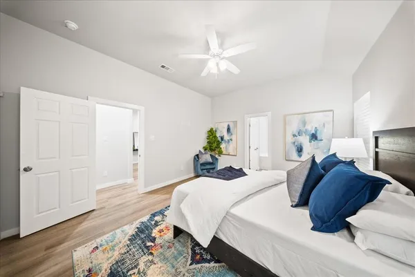 $2,000 | 1624 East Collin Street, Corsicana, TX 75110