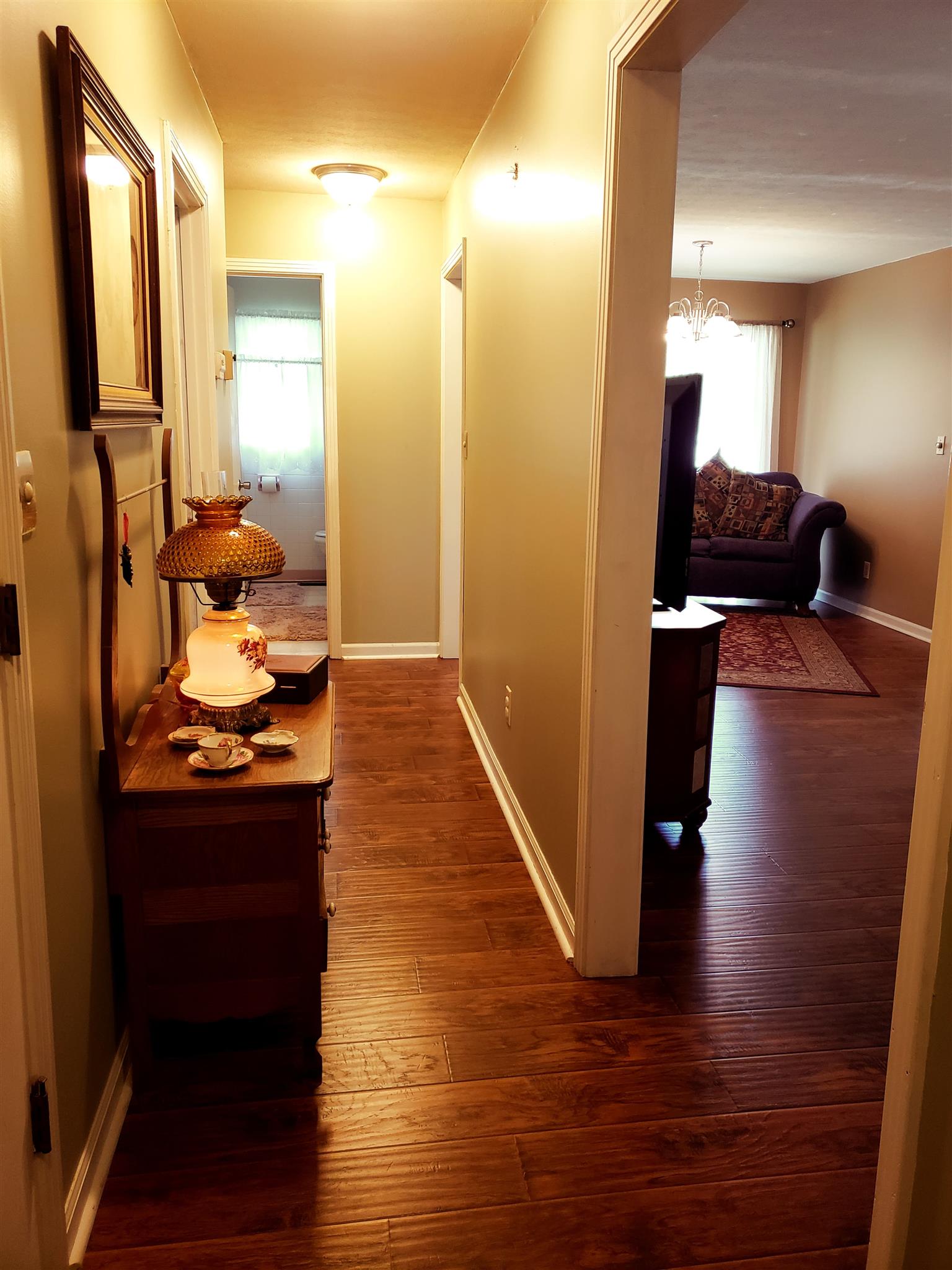 301 Luther Road Dickson, TN 37055 - Photo 8 of 17 Hallway from main entrance to home from the front