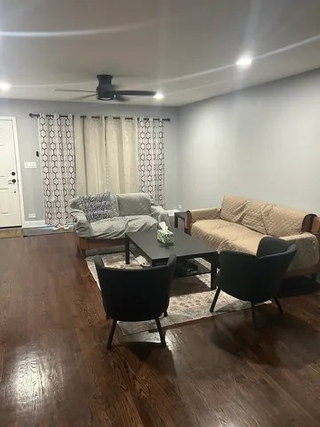 $549,000 | 4726 North Winchester Avenue, Unit F, Chicago, IL 60640