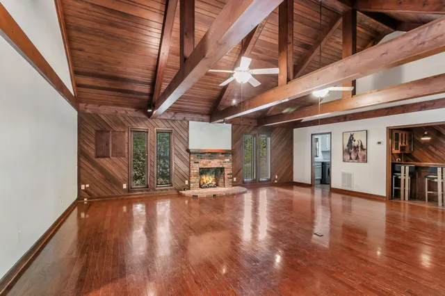 $460,000 | 1040 Anderson Drive, Paris, TN 38242