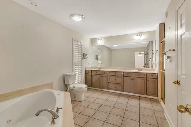 $460,000 | 1040 Anderson Drive, Paris, TN 38242