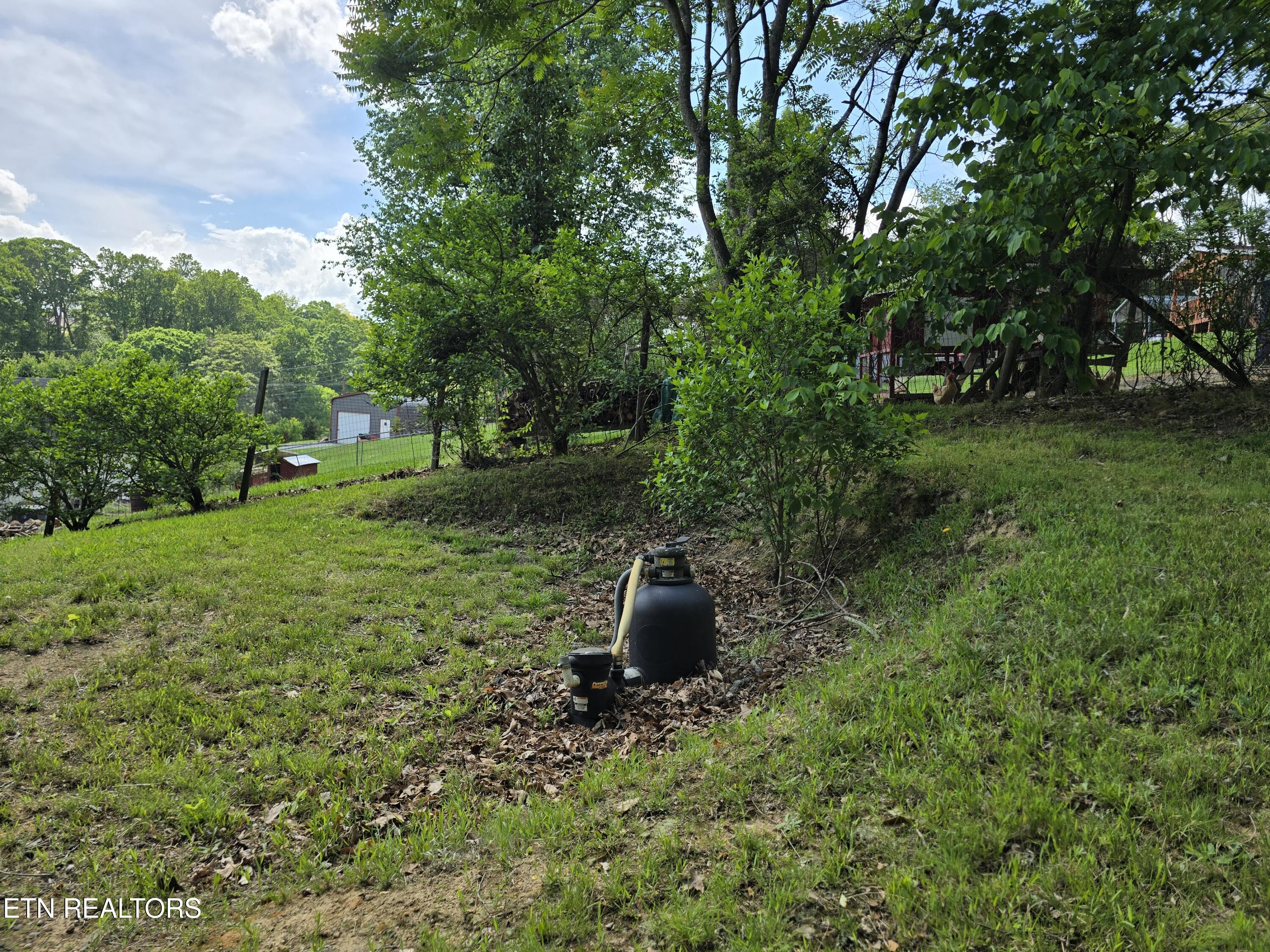 1533 Carroll Road Morristown, TN 37813 - Photo 25 of 34 20250502_155604