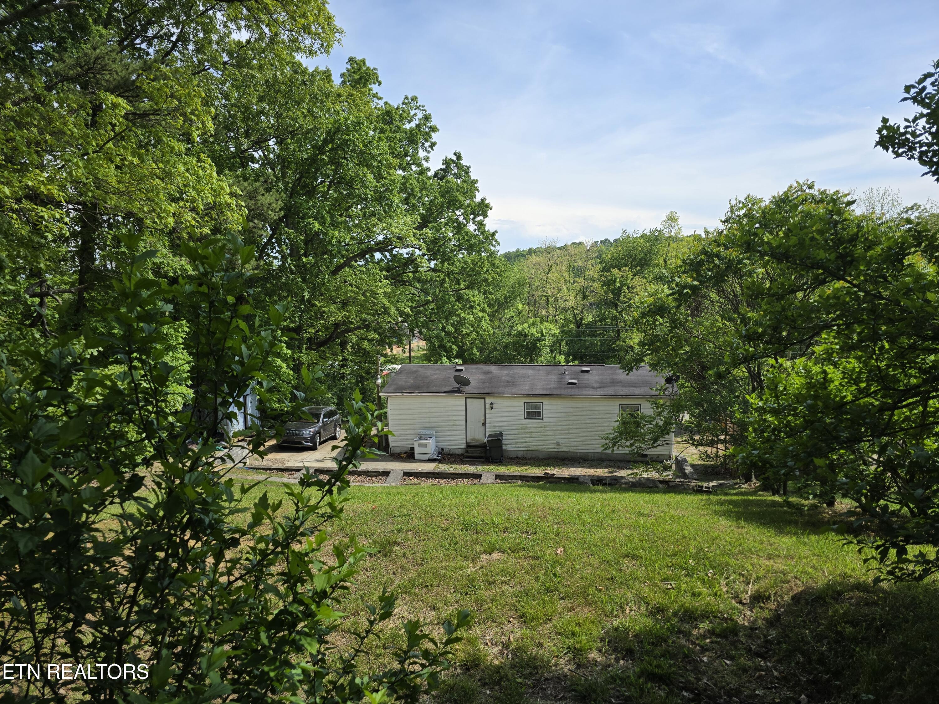 1533 Carroll Road Morristown, TN 37813 - Photo 28 of 34 20250502_155624
