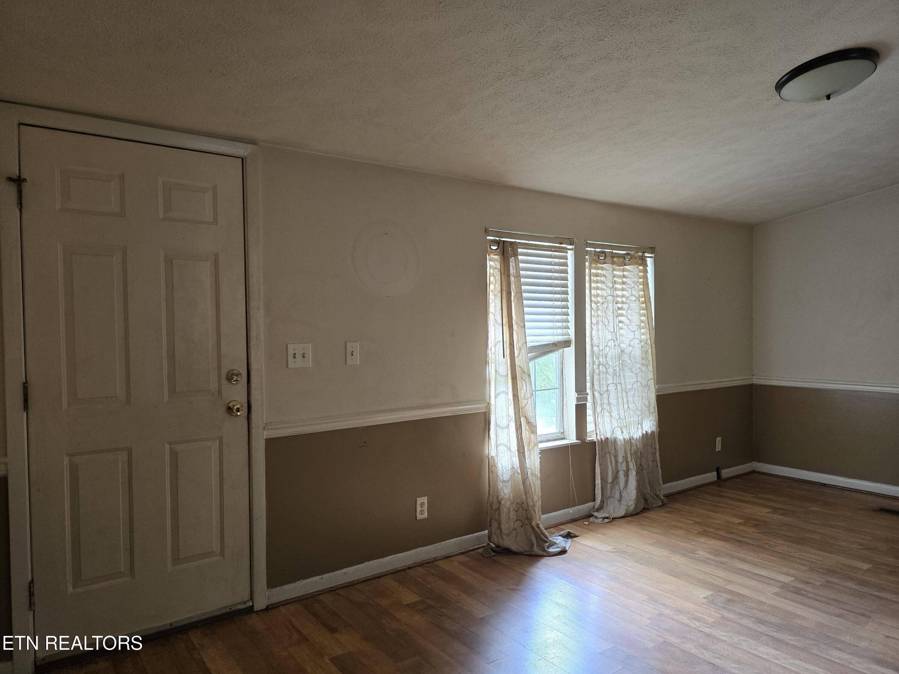 1533 Carroll Road Morristown, TN 37813 - Photo 4 of 34 20250502_153958