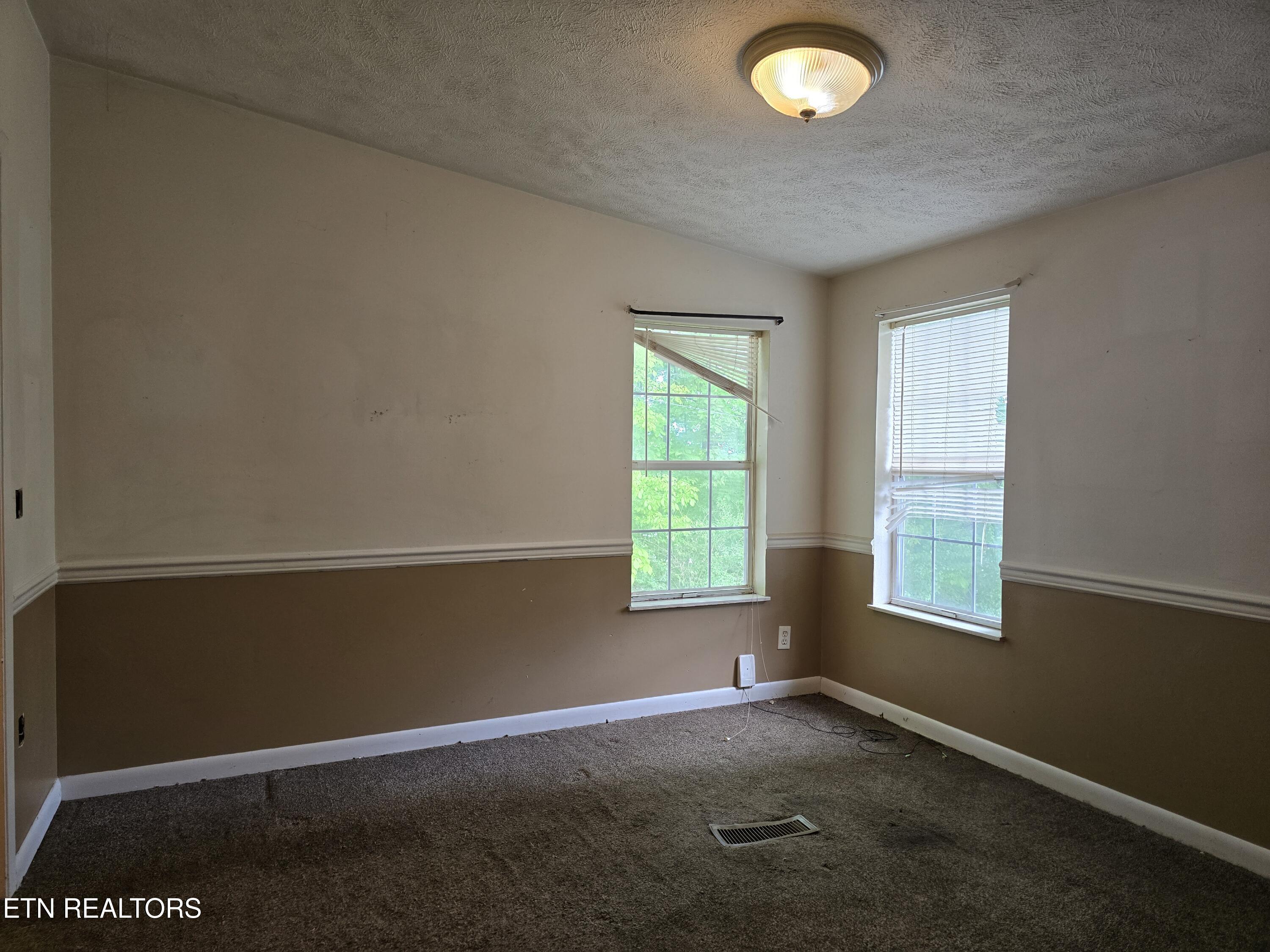 1533 Carroll Road Morristown, TN 37813 - Photo 6 of 34 20250502_153948