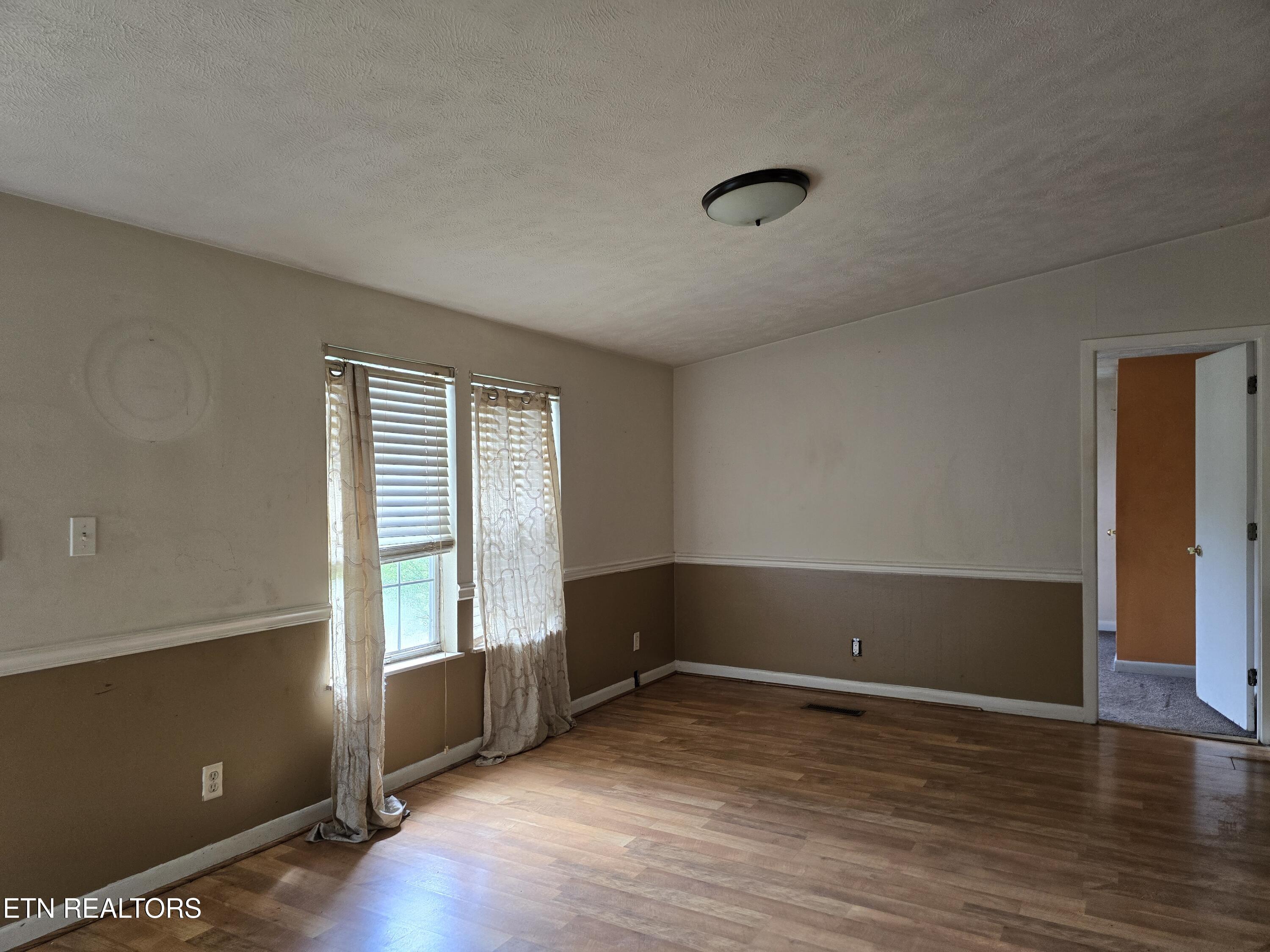 1533 Carroll Road Morristown, TN 37813 - Photo 9 of 34 20250502_154228