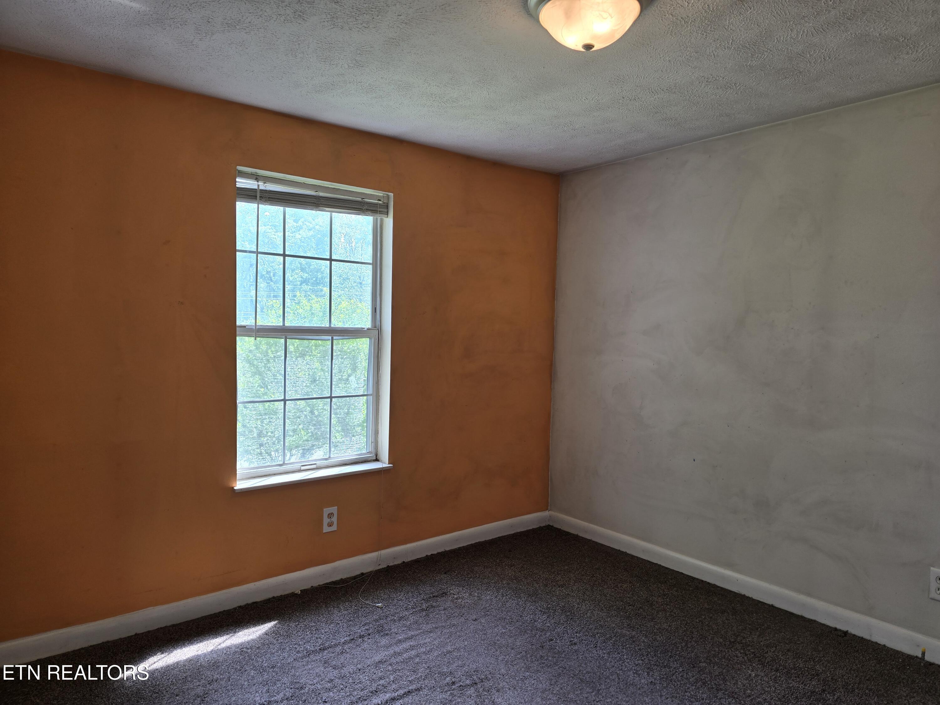 1533 Carroll Road Morristown, TN 37813 - Photo 10 of 34 20250502_154652