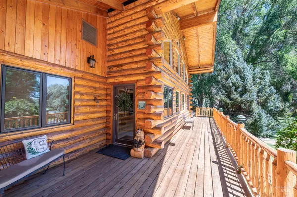$1,299,000 | 1314 River Road, Buhl, ID 83316