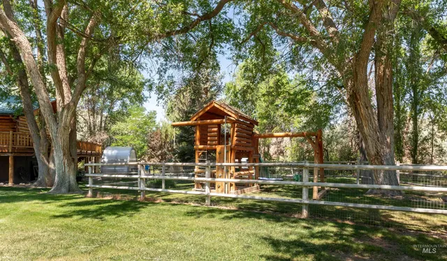 $1,299,000 | 1314 River Road, Buhl, ID 83316