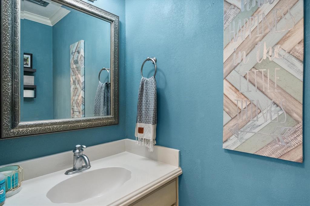 1379 Roaring Springs Road Fort Worth, TX 76114 - Photo 19 of 36