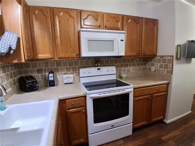 $286,500 | 206 Bessemer Court, King, NC 27021